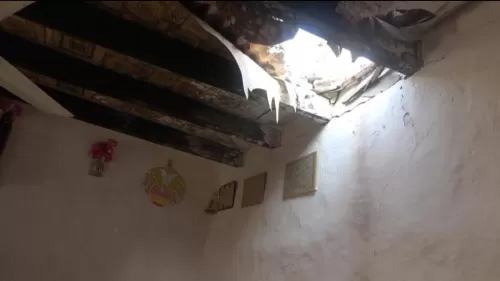 Two houses were destroyed as a result of Houthi bombing of the neighborhoods of Hais