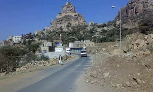 نبش وحفريات في المواقع التاريخية.. مافيا حوثية تنهب كنوز اليمن وتبيعها في الخارج