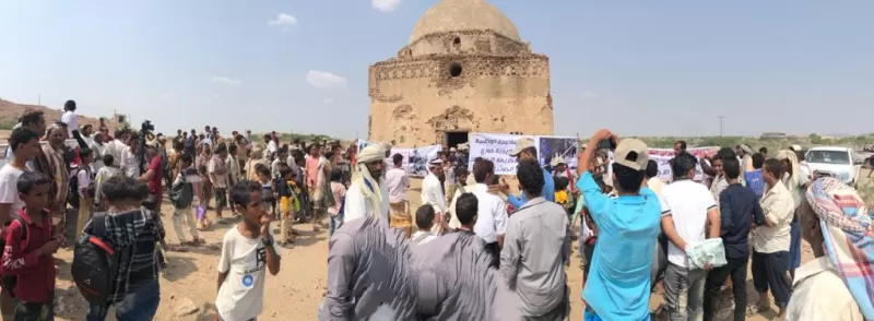 المقاومة الوطنية في موزع تنظم وقفة احتجاجياً على مذبحة الإعدام الحوثية- فيديو