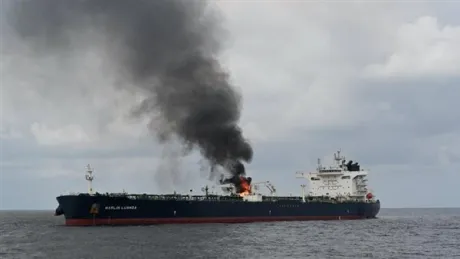 هجوم مسلح يستهدف سفينة تجارية قبالة سواحل اليمن
