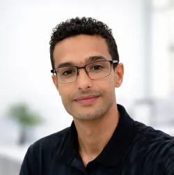 د. أمين صادق